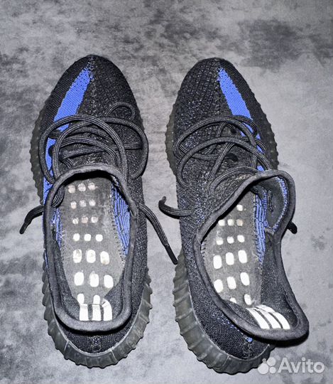 Yeezy Boost 350 V2 Dazzling Blue