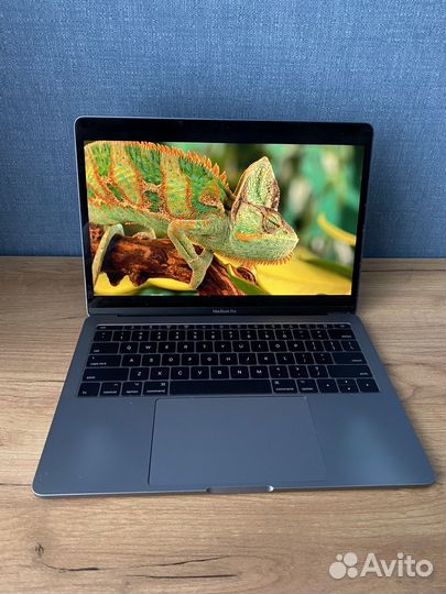 Apple Macbook pro 13 2017, 16/ 256 Gb