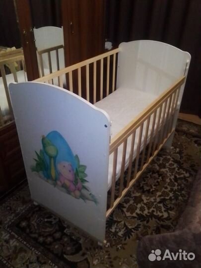 Детская кроватка