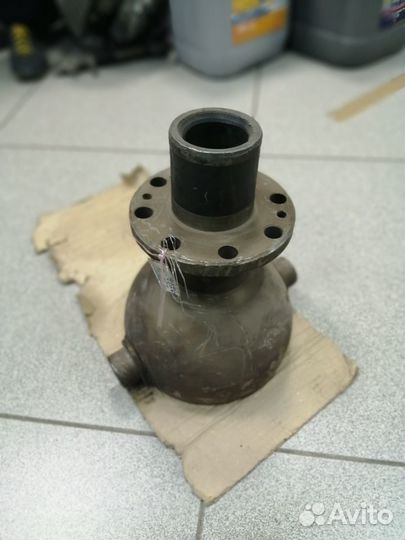 Опора шаровая со шкворнями в сб. 55571-2304013