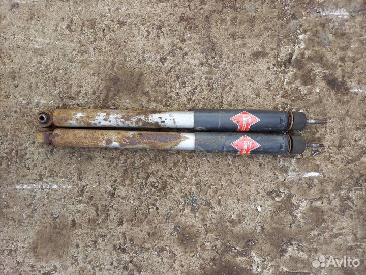 Амортизатор Mercedes-Benz E-Класс 1997 KYB