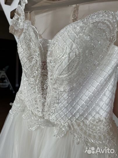 Абсолютно новое свадебное платье с биркой 44-46