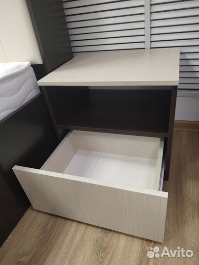 Тумба прикроватная