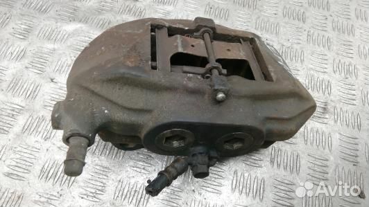 Суппорт тормозной передний правый lexus GS 3 (KEA1