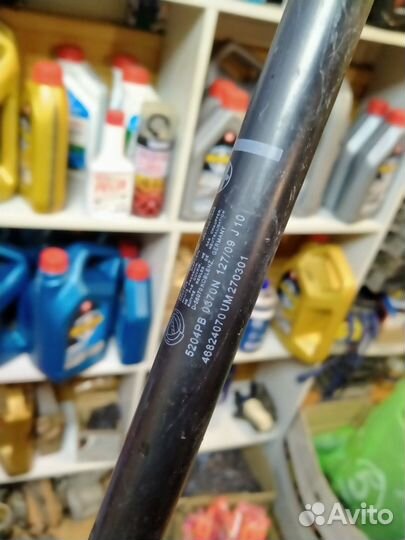 Fiat doblo 2009 1.3 амортизатор крышки багажника