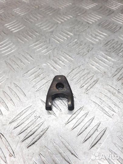 Скоба крепления форсунки Kia Sorento 2.5 D4CB 2005