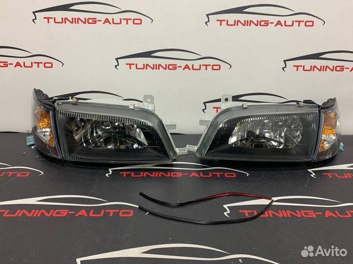 Фары Toyota Caldina (T190) 1992-2002 год. Темные хрусталь