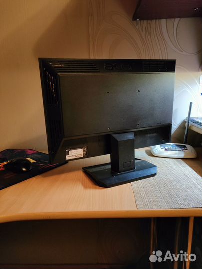 Монитор Acer v193w 1440x900, 19дюймов, 60 гц