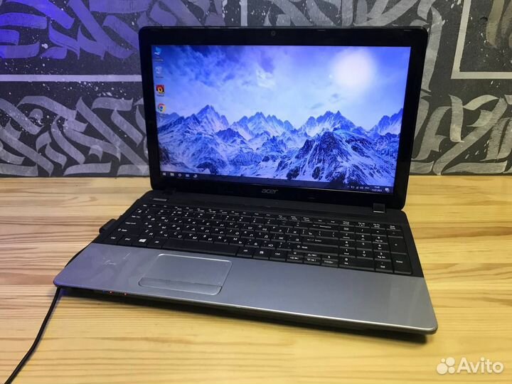 Шустрый ноутбук Acer SSD/Intel/6Gb