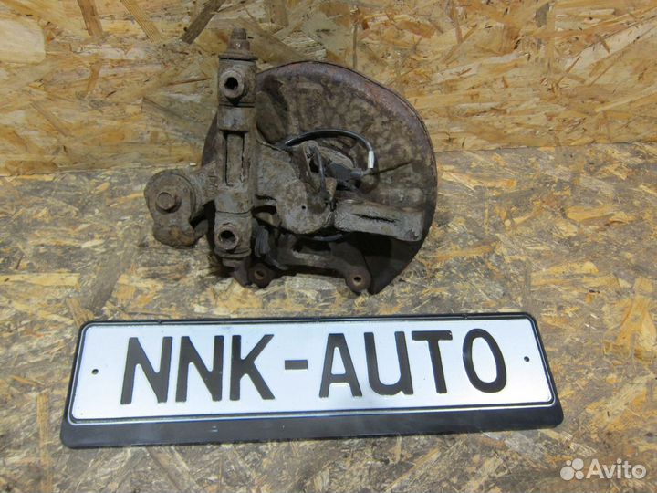 Кулак задний Hyundai Coupe Tiburon GK