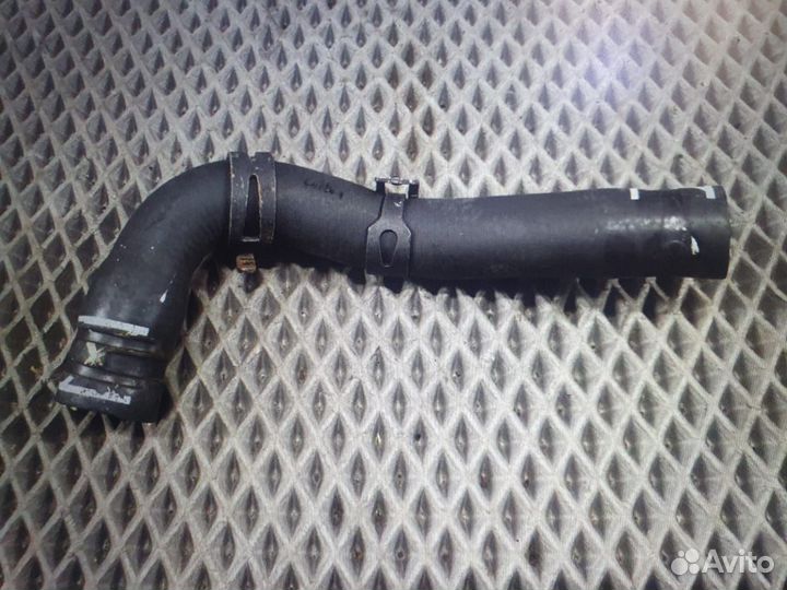 Патрубок системы охлаждения Audi A8 d4 3.0 10-17