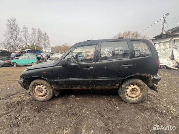 В разборе Chevrolet Niva