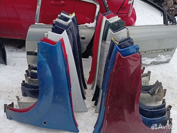 Передние крылья renault logan