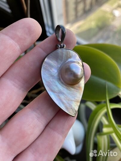 Жемчужина в перламутре