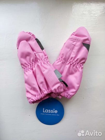 Новые зимние варежки-краги Lassie