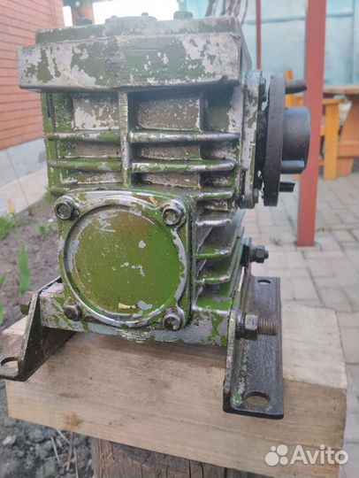 Понижающий редуктор