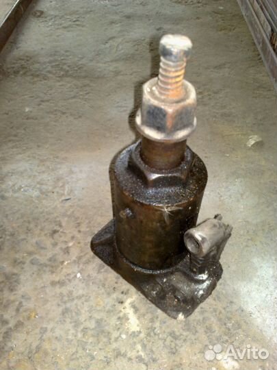 Домкрат гидравлический