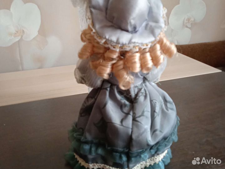 Кукла фарфоровая коллекционная