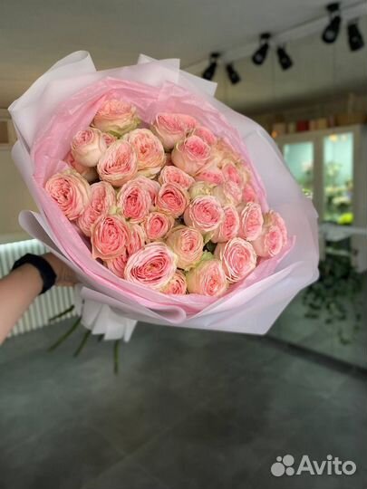 Букет из роз пионовидных