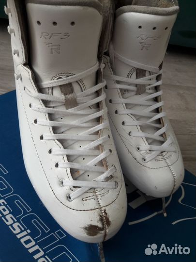 Фигурные коньки Risport RF3 Pro 23,5 + MK Profes