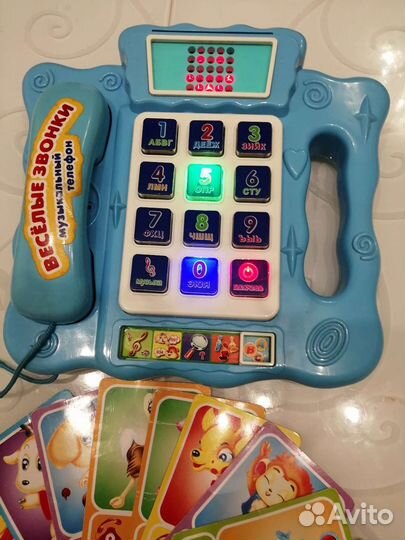 Развивающий и обучающий.музыкальный телефон