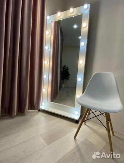 Ростовое зеркало с подсветкой