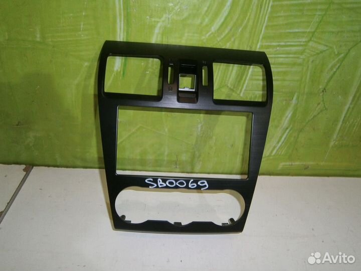 Рамка магнитолы Subaru Forester SJ 66065FJ000
