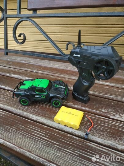 Машинка на радиоуправлении