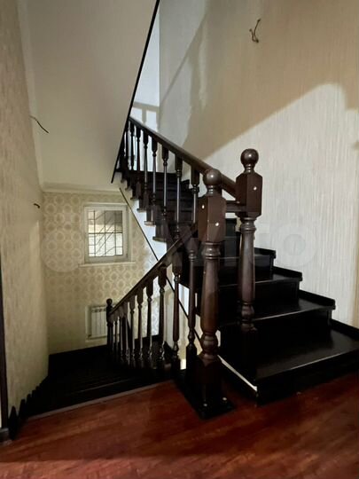 Дом 457 м² на участке 12 сот.