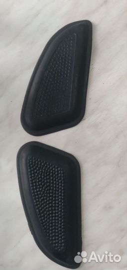 Накладки (нагрипсы) на бак мотоцикла