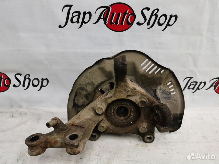 Кулак поворотный правый Toyota Corolla 150