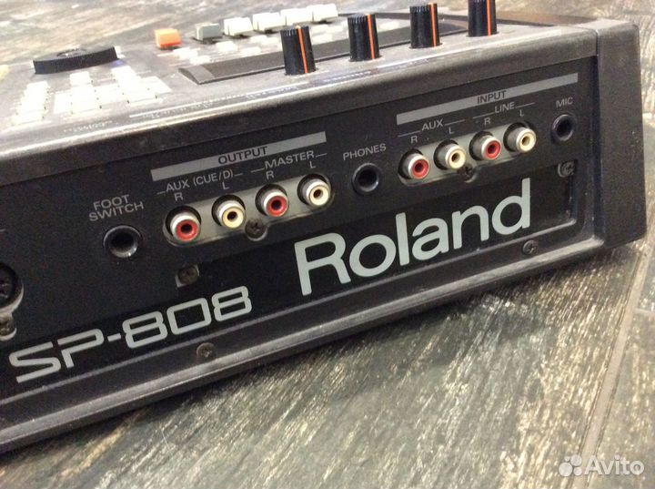 Roland SP-808