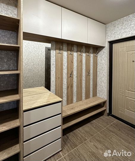 Прихожая белая