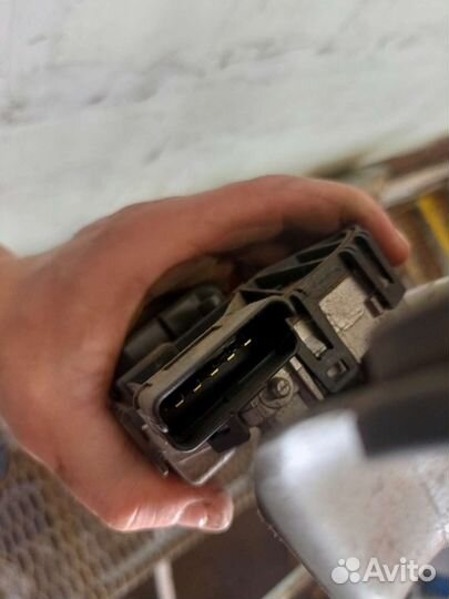 Трапеция дворников с мотором на Renault Duster