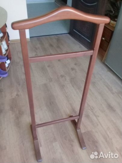 Вешалка для одежды напольная