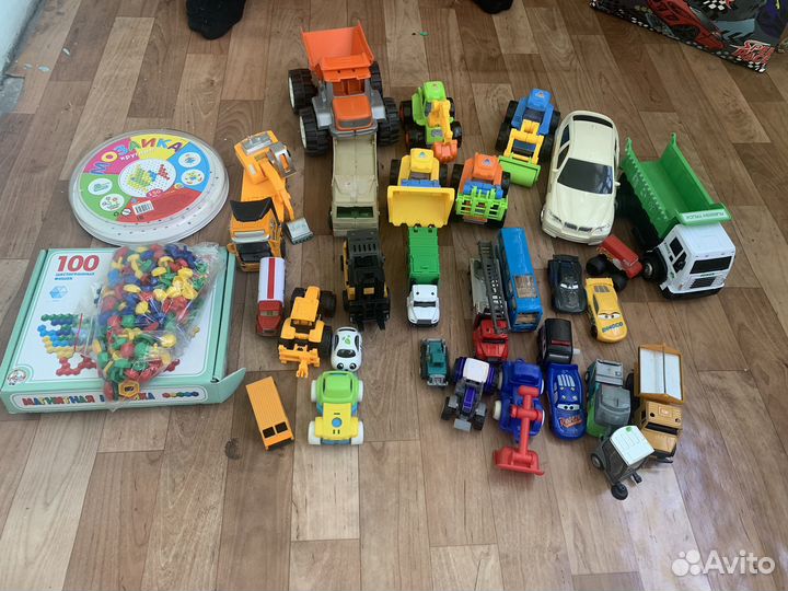 Игрушки машинки пакетом