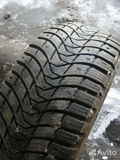 Michelin X-Ice North 3 235/55 R17