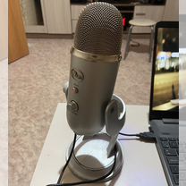 Студийный микрофон blue yeti