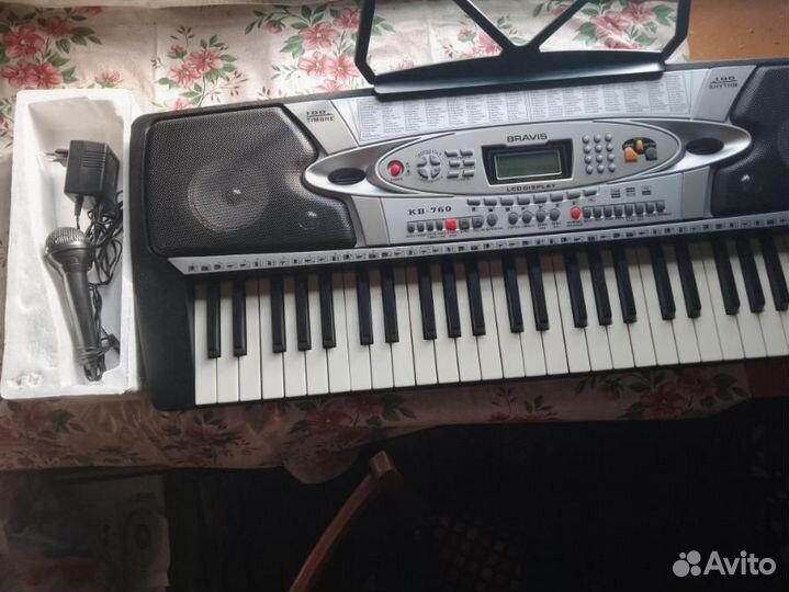Синтезатор Bravis