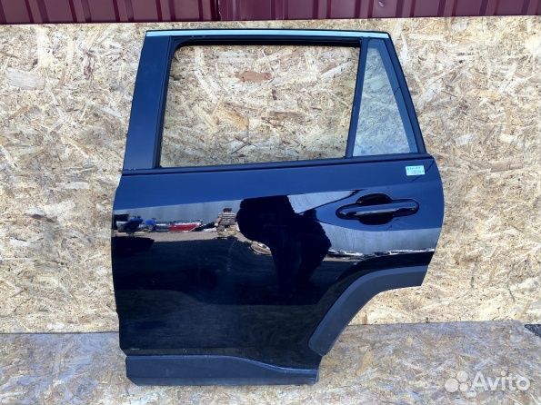Toyota RAV-4 XA50 Тойота рав 4 дверь задняя