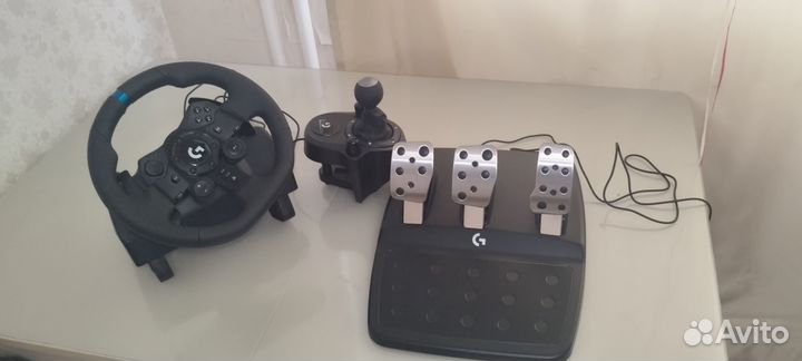 Руль Logitech G923 trueforce (для PS5 / PS4 / PC)