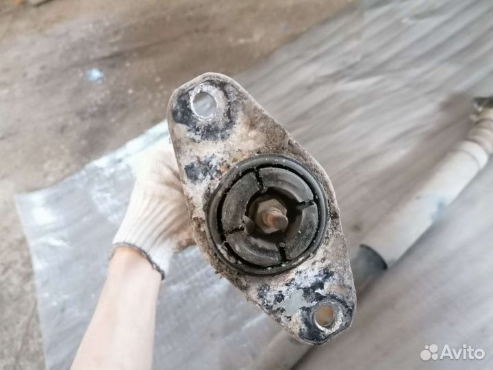 Амортизатор задний Ford Focus 2