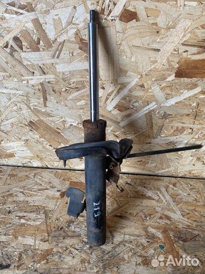 Амортизатор передний левый Ford Focus