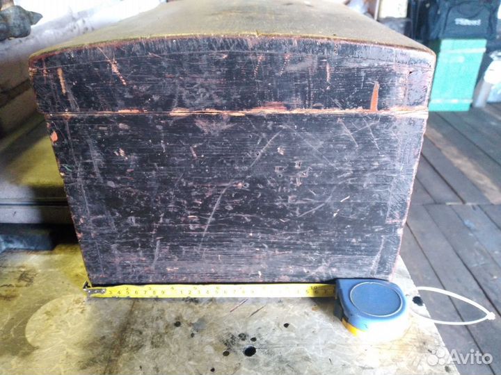 Сундук старинный