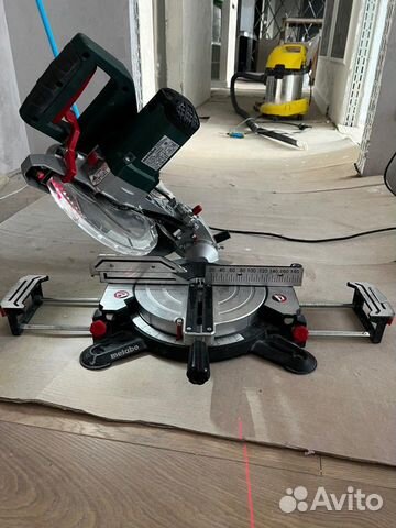 Пила торцовочная metabo KS 216 M Lasercut