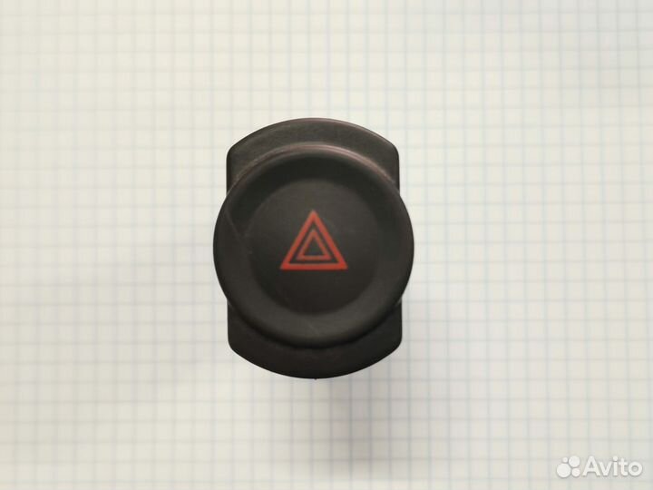 Кнопка аварийной сигнализации Renault Logan