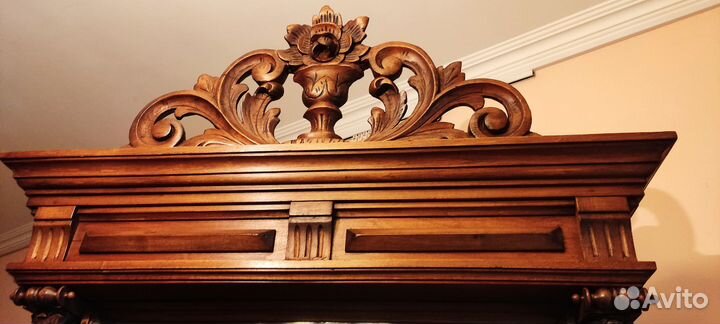 Старинное зеркало