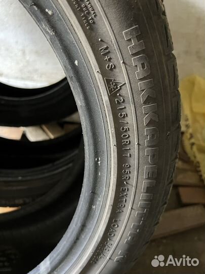 Nokian Tyres Hakkapeliitta R 215/50 R17
