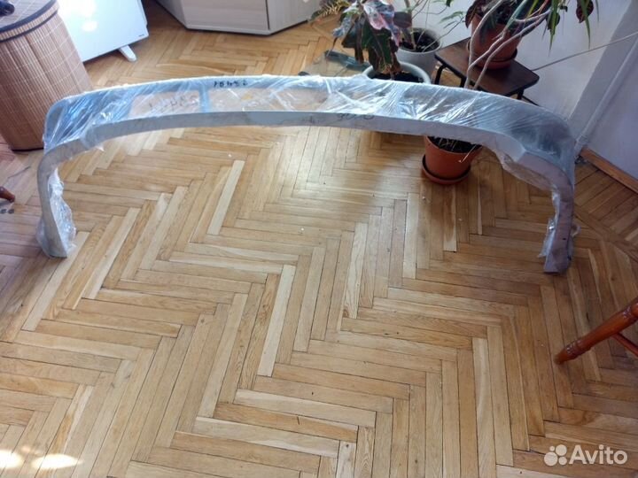 Губа переднего бампера