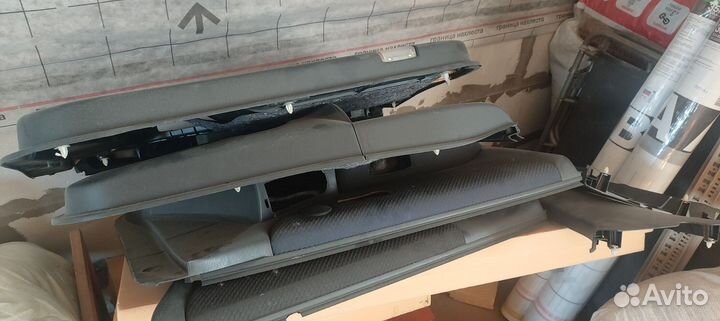 Обшивка дверей toyota kluger v